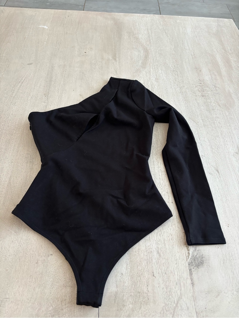 NBD Aaliyah One-Shoulder Black Cutout Long-Sleeve Top - Picture 5 of 5